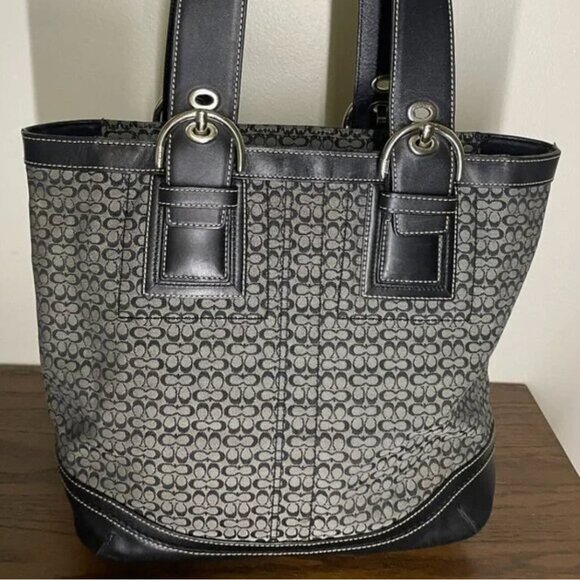 Coach Signature Black Bucket Bag Tote Shoulder Bag 11404 - Picture 2 of 7